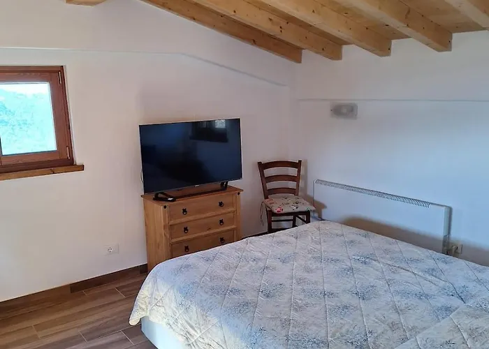 Vakantiehuis Cozy Pool-side House With Sea View Rapallo